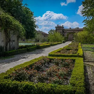 Antica Corte Pallavicina Relais , Polesine Parmense Itália